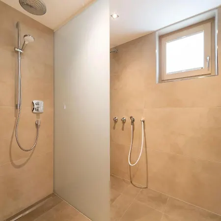 Chalet Spacious With Sauna *