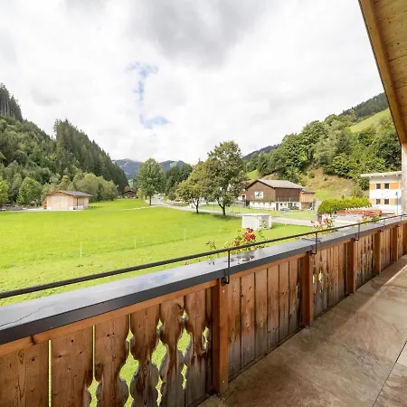 Spacious With Sauna * Saalbach-Hinterglemm