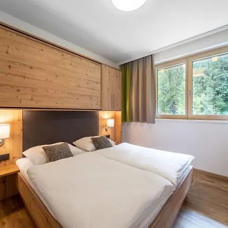 Spacious With Sauna 샬레 잘바흐 힌터글렘